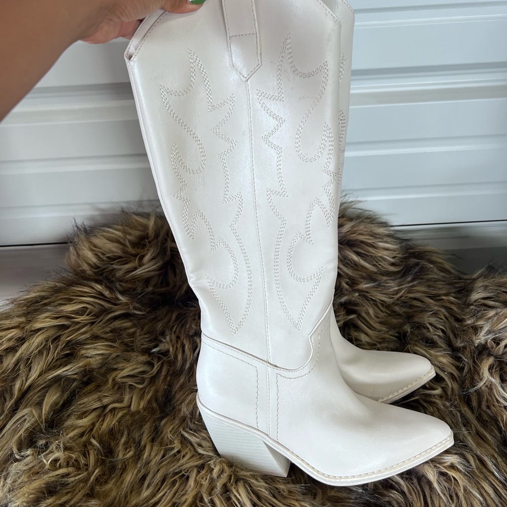 Arizona Jean Company White Heeled Boots